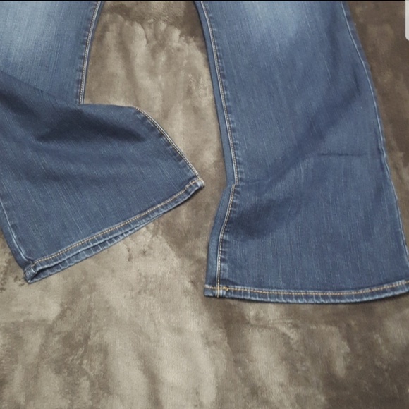 SHORT AMERICAN EAGLE KICKBOOT SUPER STRETCH JEANS - Picture 4 of 8